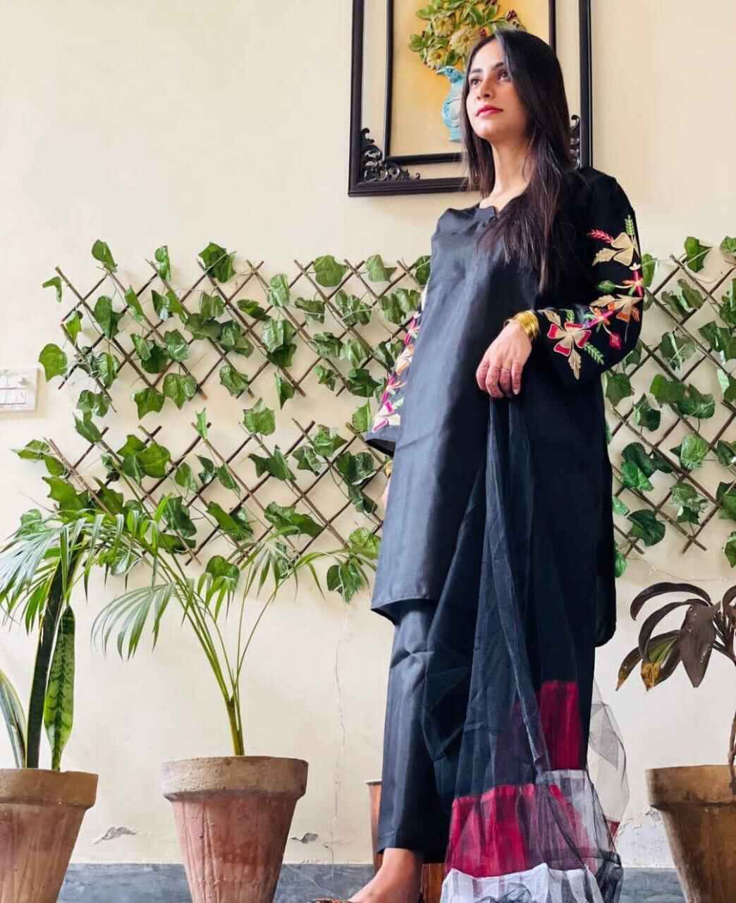 3 Pcs Women's Stitched Embroidered Suit